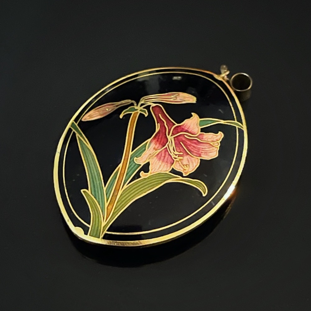 ✨Beautiful Vintage Enamel Glazed Floral Pendant - Picture 1 of 1
